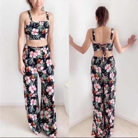 HAWAIIAN FLORAL PRINT TOP WITH FLARE PANTS SET - 2 PIECE - Picture 4 of 12
